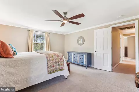 Bedroom - 6910 Sprouse Ct, Springfield, VA 22153 photo 2 of 9