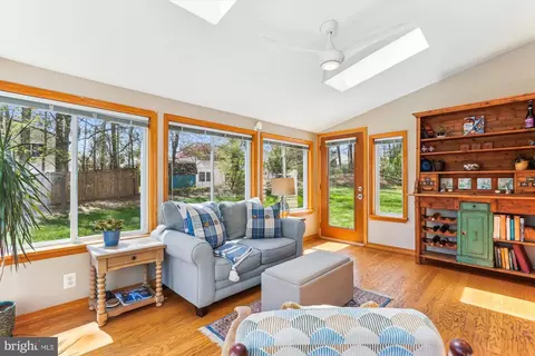 Other - 6910 Sprouse Ct, Springfield, VA 22153 photo 6 of 10