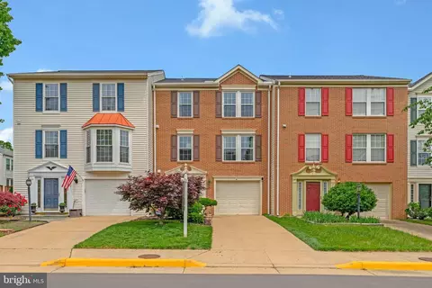 7453 Gadsby Sq, Alexandria, VA 22315