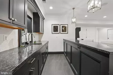 Entry Way - 6645 Byrns Pl, Mclean, VA 22101 photo 12 of 15