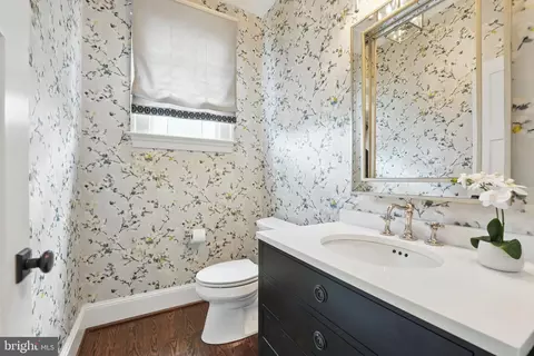 Bath - 6645 Byrns Pl, Mclean, VA 22101 photo 1 of 7