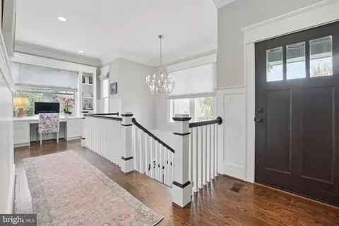 Entry Way - 6645 Byrns Pl, Mclean, VA 22101 photo 13 of 15