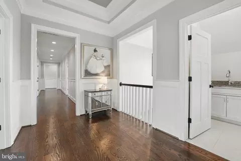 Entry Way - 6645 Byrns Pl, Mclean, VA 22101 photo 7 of 15