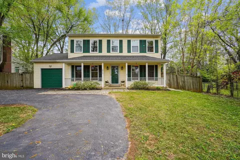 2915 Chain Bridge Rd, Oakton, VA 22124
