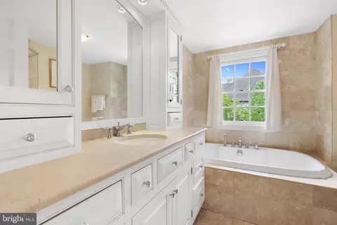 Bath - 6511 Ridge St, Mclean, VA 22101 photo 1 of 1