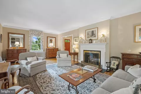 Living - 6511 Ridge St, Mclean, VA 22101 photo 1 of 2