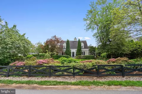 Exterior - 6511 Ridge St, Mclean, VA 22101 photo 2 of 6