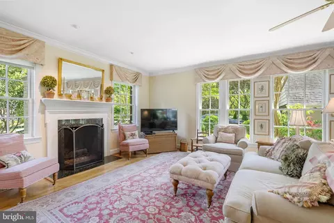 Living - 6511 Ridge St, Mclean, VA 22101 photo 2 of 2