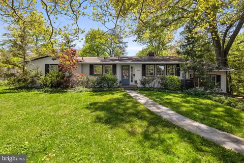 6509 Spring Ter, Falls Church, VA 22042