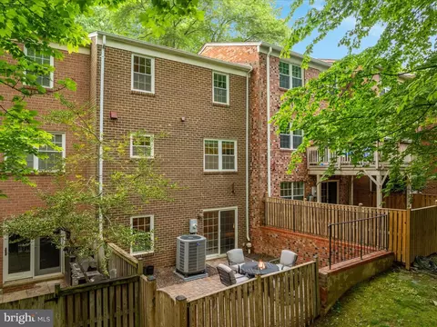 2272 Gunsmith Sq, Reston, VA 20191 photo 24