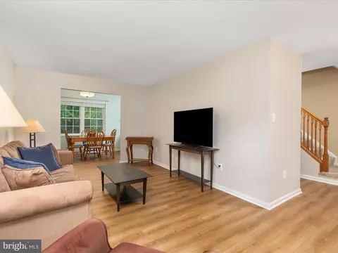 2272 Gunsmith Sq, Reston, VA 20191 photo 4