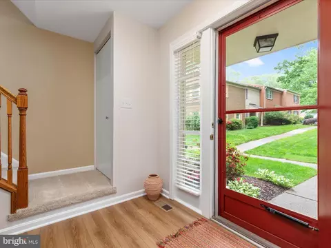 2272 Gunsmith Sq, Reston, VA 20191 photo 2