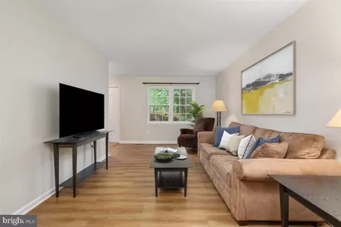 2272 Gunsmith Sq, Reston, VA 20191 photo 6