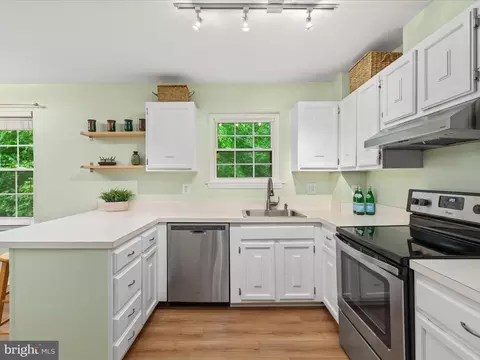 2272 Gunsmith Sq, Reston, VA 20191 photo 10
