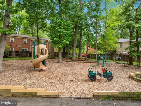 2272 Gunsmith Sq, Reston, VA 20191 photo 33
