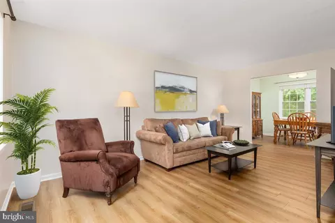 2272 Gunsmith Sq, Reston, VA 20191 photo 5