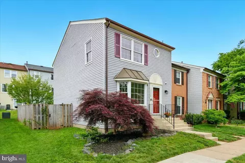14474 Four Chimney Dr, Centreville, VA 20120