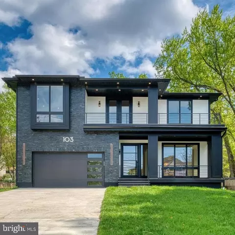 103 Saint Andrews Dr NE, Vienna, VA 22180