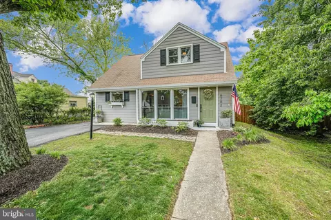 6702 Cavalier Dr, Alexandria, VA 22307
