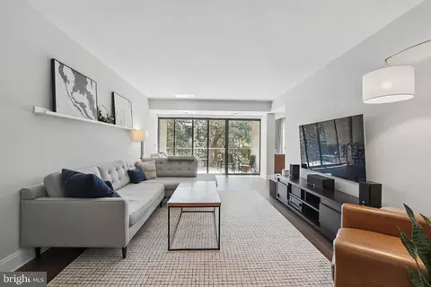 2042 Royal Fern Ct #12C, Reston, VA 20191