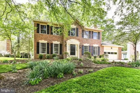 8228 Stacey Rd, Alexandria, VA 22308
