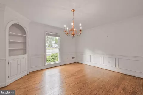 7620 Huntmaster Ln, Mclean, VA 22102 photo 5