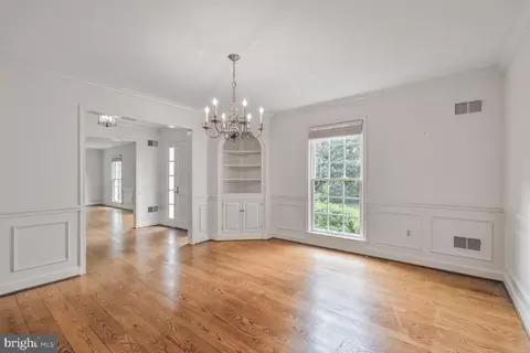 7620 Huntmaster Ln, Mclean, VA 22102 photo 6
