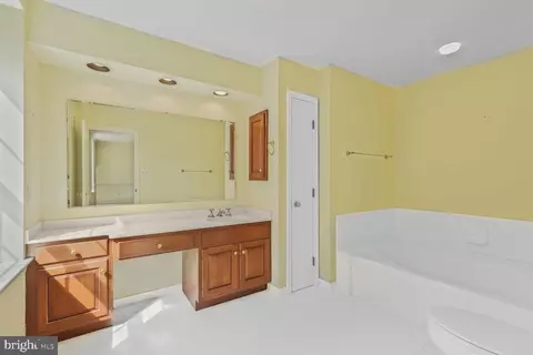 7620 Huntmaster Ln, Mclean, VA 22102 photo 17