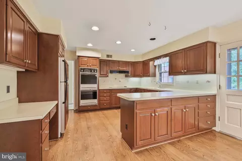 7620 Huntmaster Ln, Mclean, VA 22102 photo 12