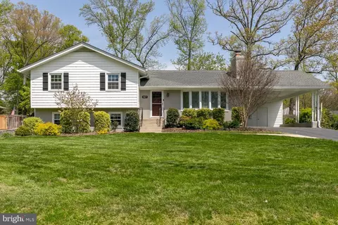 9417 Coral Ln, Alexandria, VA 22309