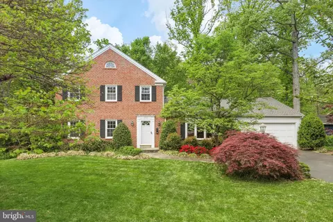 5418 Thetford Pl, Alexandria, VA 22310