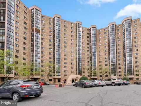 5902 Mount Eagle Dr #308, Alexandria, VA 22303