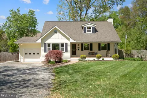 1128 Alden Rd, Alexandria, VA 22308