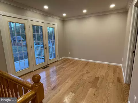 Living - 5211 Southampton Dr, Springfield, VA 22151 photo 4 of 4