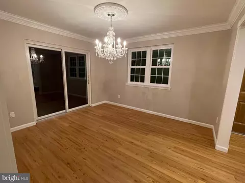 Living - 5211 Southampton Dr, Springfield, VA 22151 photo 2 of 4