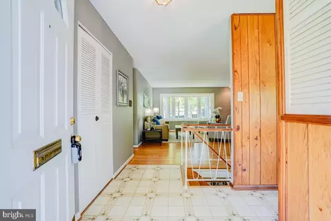 6302 Gormley Pl, Springfield, VA 22152 photo 3