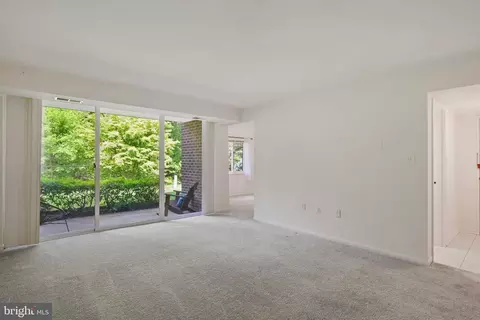 Living - 1433 Northgate Sq #1A, Reston, VA 20190 photo 1 of 3