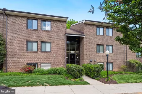 1433 Northgate Sq #1A, Reston, VA 20190