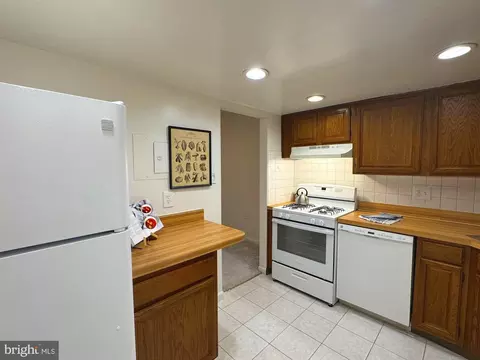 Kitchen - 1433 Northgate Sq #1A, Reston, VA 20190 photo 1 of 4