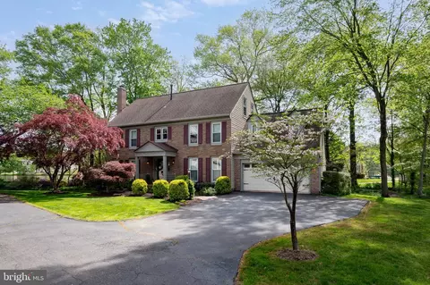 7228 Devereux Ct, Alexandria, VA 22315