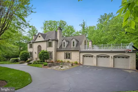 Exterior - 6530 Heather Brook Ct, Mclean, VA 22101 photo 15 of 22