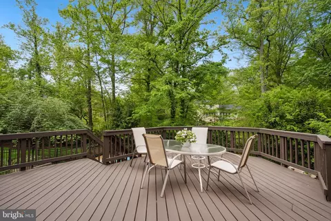 Exterior - 6530 Heather Brook Ct, Mclean, VA 22101 photo 5 of 22
