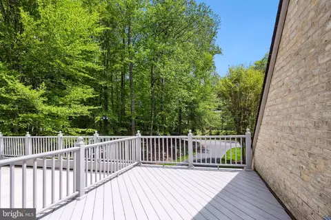 Exterior - 6530 Heather Brook Ct, Mclean, VA 22101 photo 11 of 22