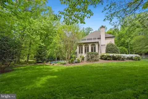 Exterior - 6530 Heather Brook Ct, Mclean, VA 22101 photo 16 of 22
