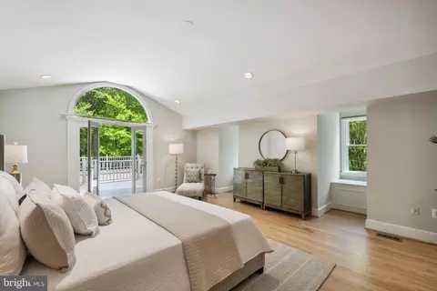 Bedroom - 6530 Heather Brook Ct, Mclean, VA 22101 photo 2 of 11