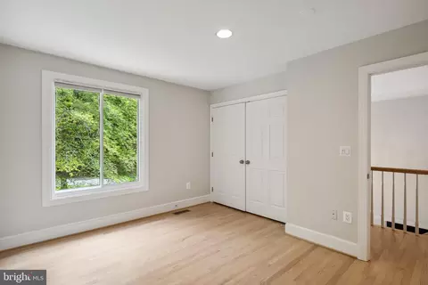 Bedroom - 6530 Heather Brook Ct, Mclean, VA 22101 photo 4 of 11