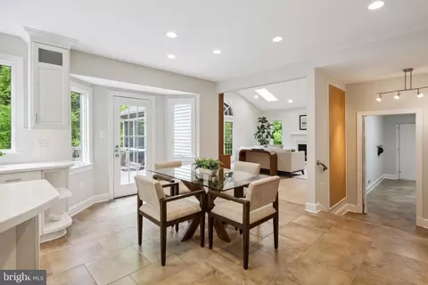 Dining - 6530 Heather Brook Ct, Mclean, VA 22101 photo 4 of 4