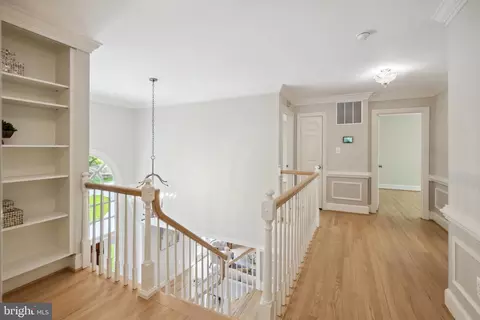 Entry Way - 6530 Heather Brook Ct, Mclean, VA 22101 photo 9 of 10