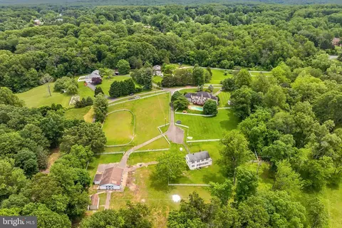 View/Area - 13310 Compton Rd, Clifton, VA 20124 photo 7 of 9