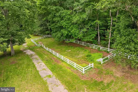 Exterior - 13310 Compton Rd, Clifton, VA 20124 photo 21 of 24
